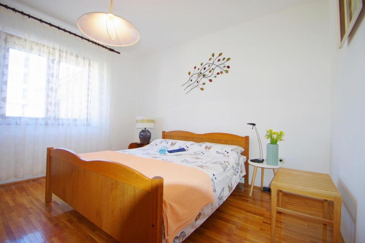 Apartment Ana Pula Zewnętrze zdjęcie
