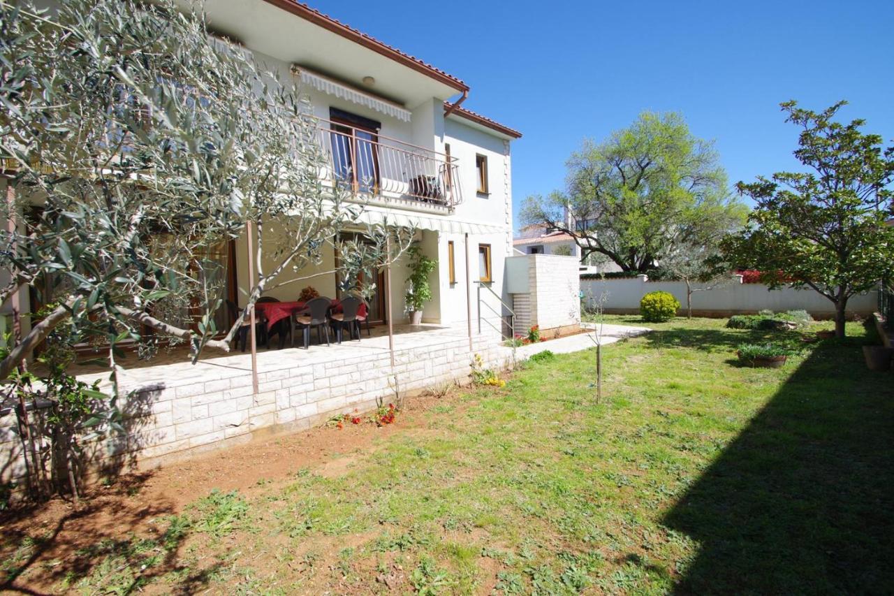 Apartment Ana Pula Zewnętrze zdjęcie