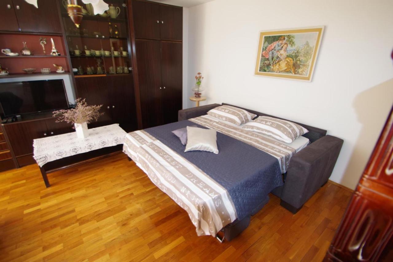 Apartment Ana Pula Zewnętrze zdjęcie