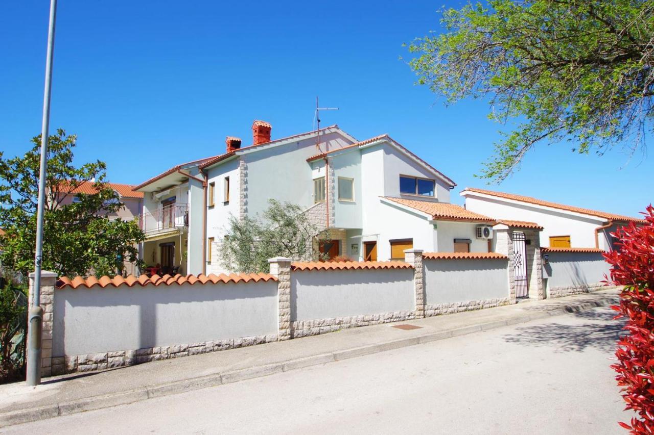 Apartment Ana Pula Zewnętrze zdjęcie